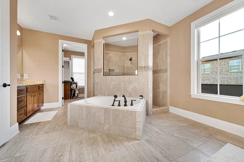 711 Shute Ln Hendersonville, TN 37075