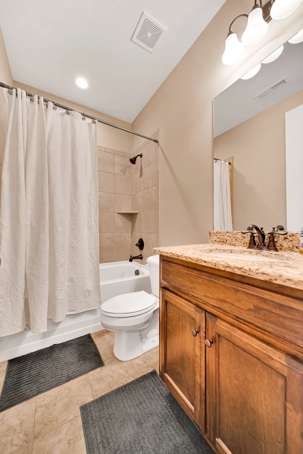 711 Shute Ln Hendersonville, TN 37075