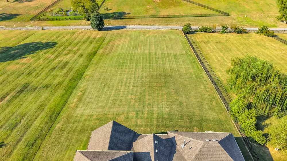 711 Shute Ln Hendersonville, TN 37075
