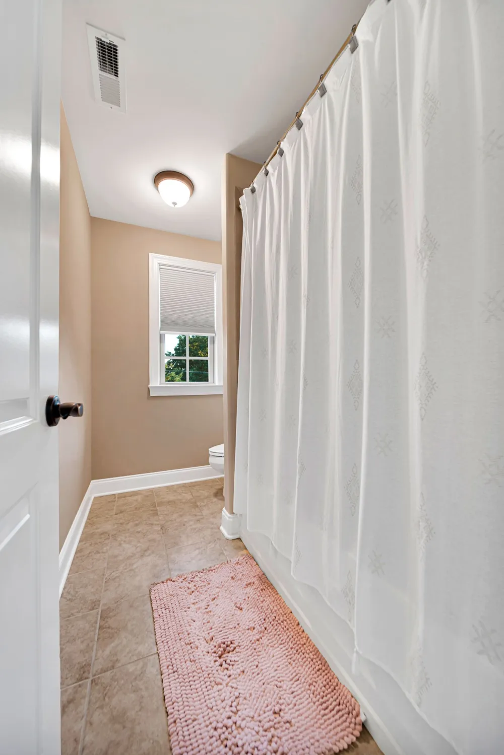 711 Shute Ln Hendersonville, TN 37075
