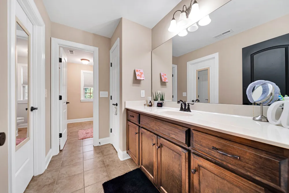711 Shute Ln Hendersonville, TN 37075