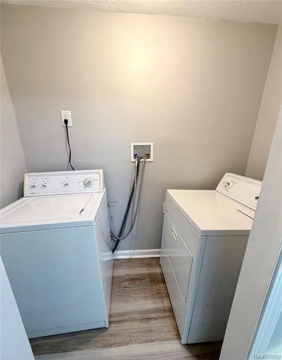 8661 Dodge Avenue Warren City, MI 48089