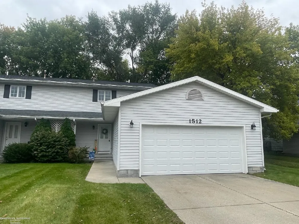 1512 E Gaylord Street Mt Pleasant City, MI 48858