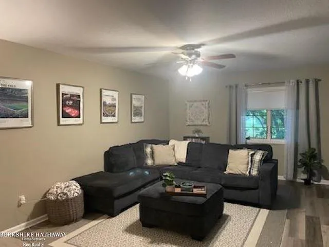 1512 E Gaylord Street Mt Pleasant City, MI 48858