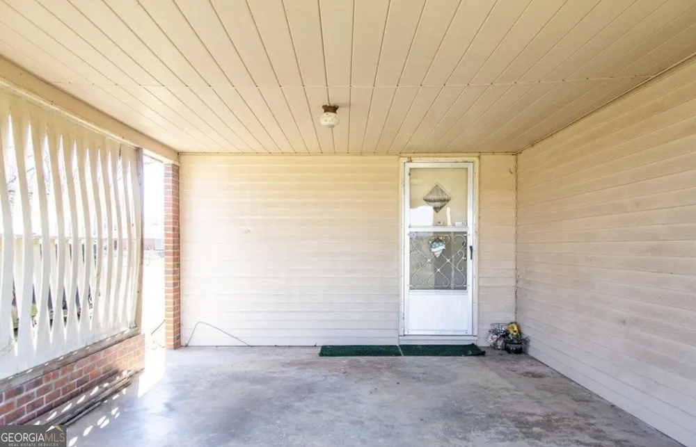 2817 Cherokee St Waycross, GA 31503