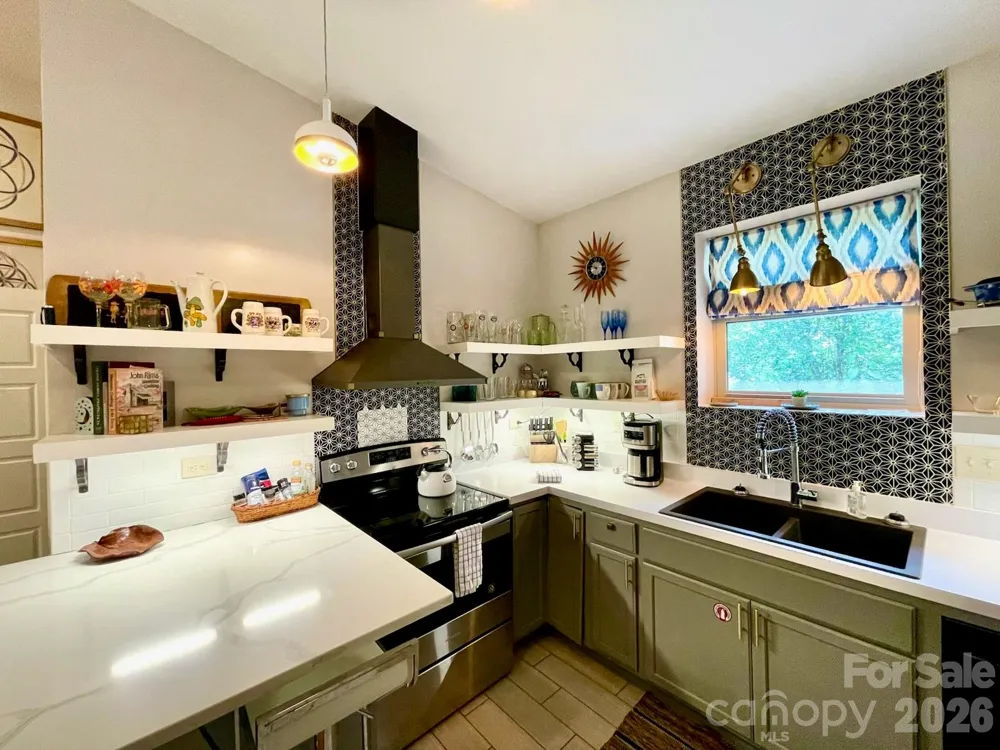 97 Fairway Drive Black Mountain, NC 28711