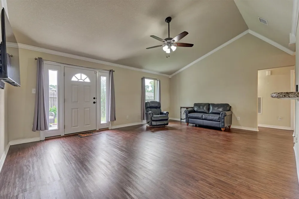 15031 Port Circle Willis, TX 77318