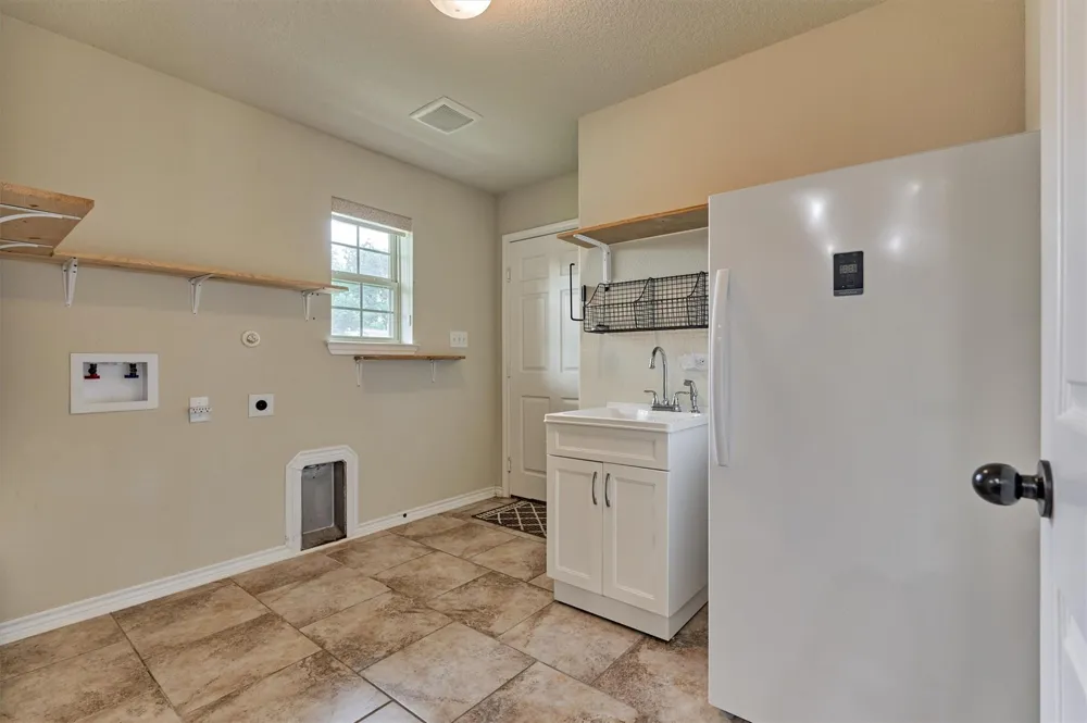 15031 Port Circle Willis, TX 77318