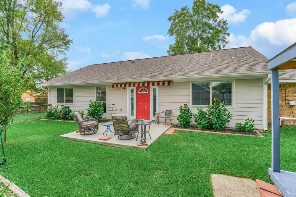 15031 Port Circle Willis, TX 77318