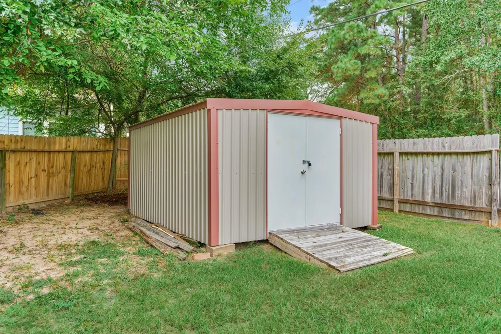 15031 Port Circle Willis, TX 77318