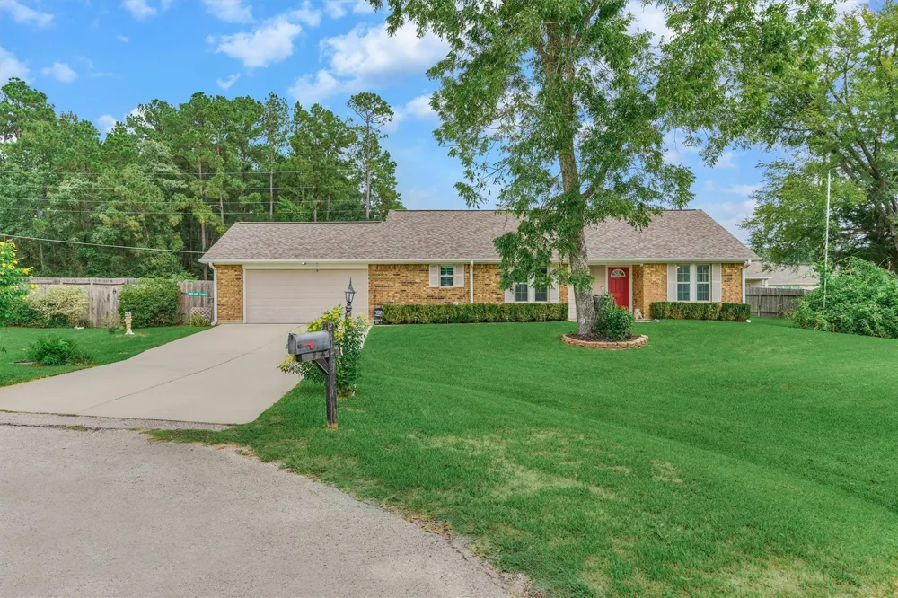 15031 Port Circle Willis, TX 77318
