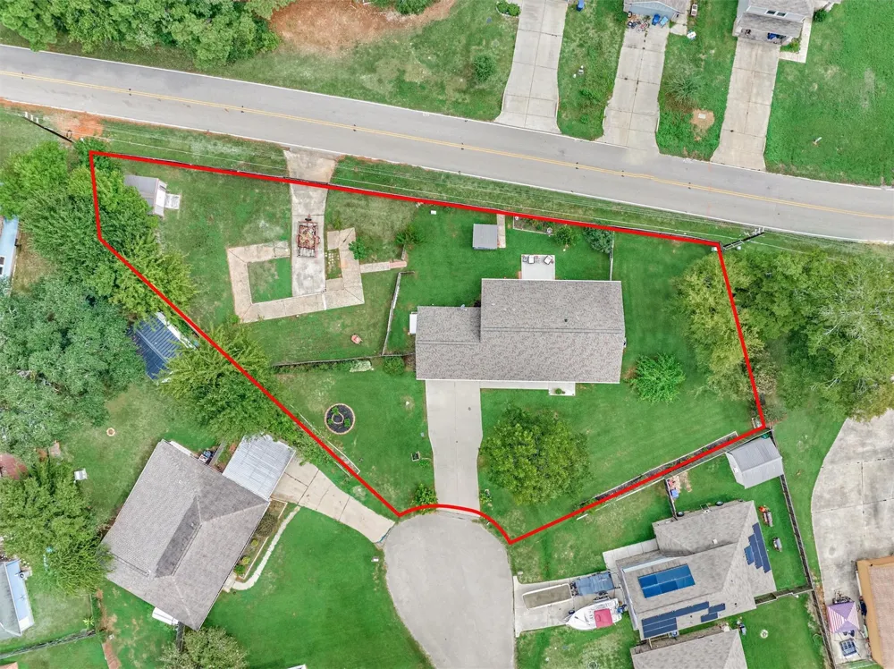15031 Port Circle Willis, TX 77318