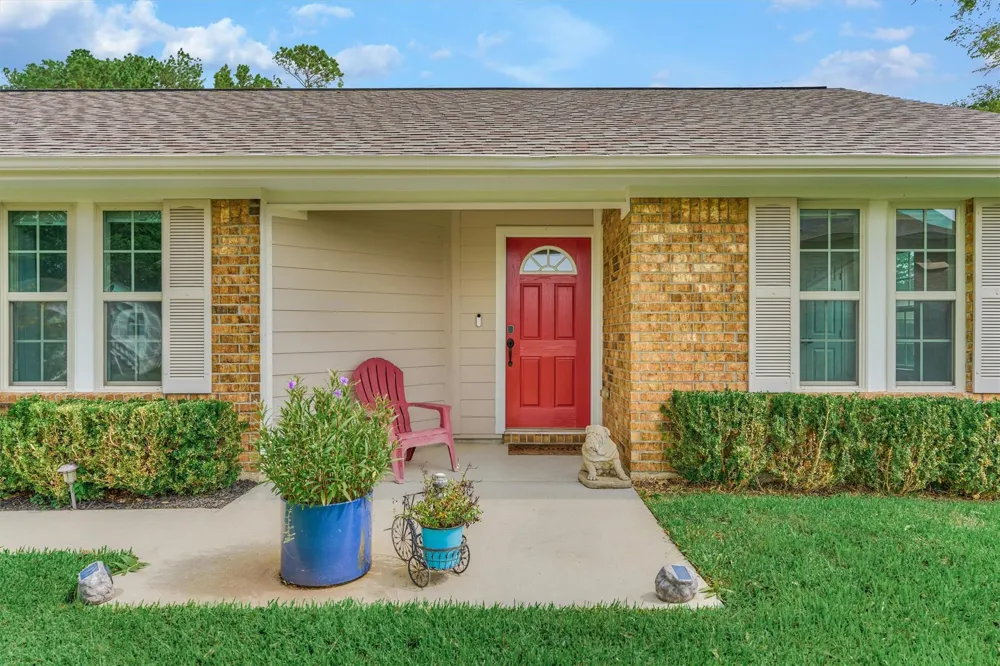 15031 Port Circle Willis, TX 77318