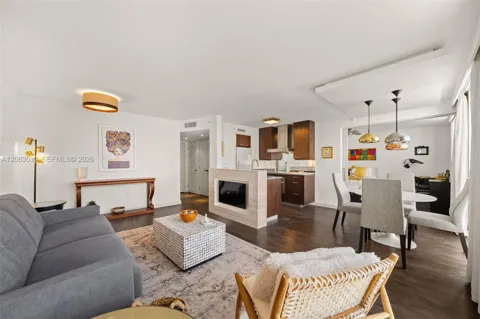 1688 West Ave #806