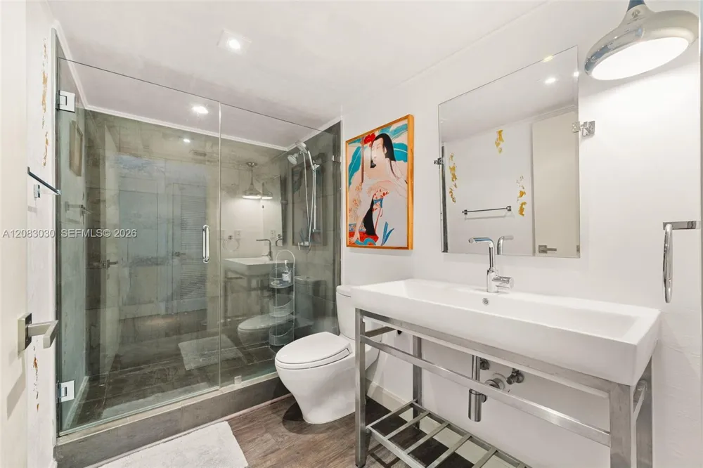 1688 West Ave #806 Miami Beach, FL 33139