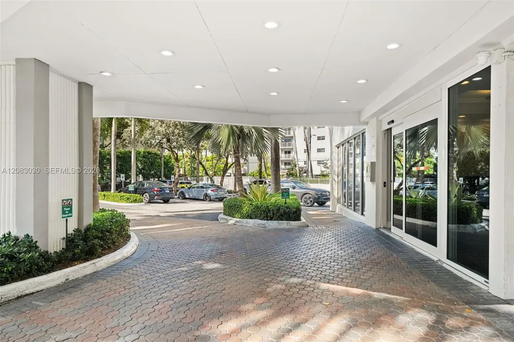 1688 West Ave #806 Miami Beach, FL 33139