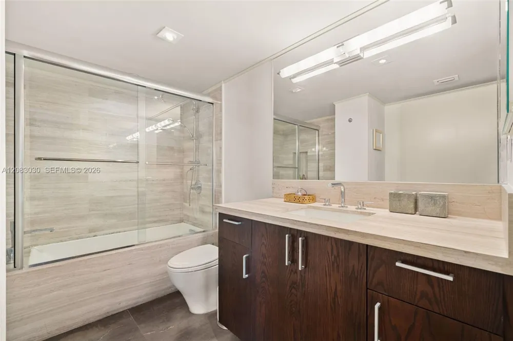 1688 West Ave #806 Miami Beach, FL 33139