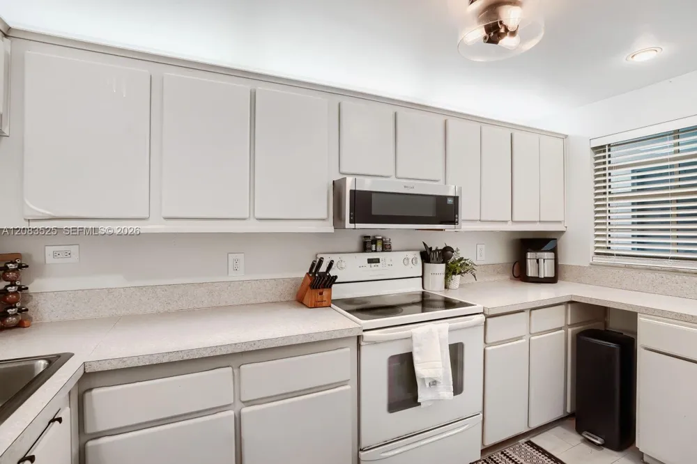 9311 Orange Grove Dr #316 Davie, FL 33324