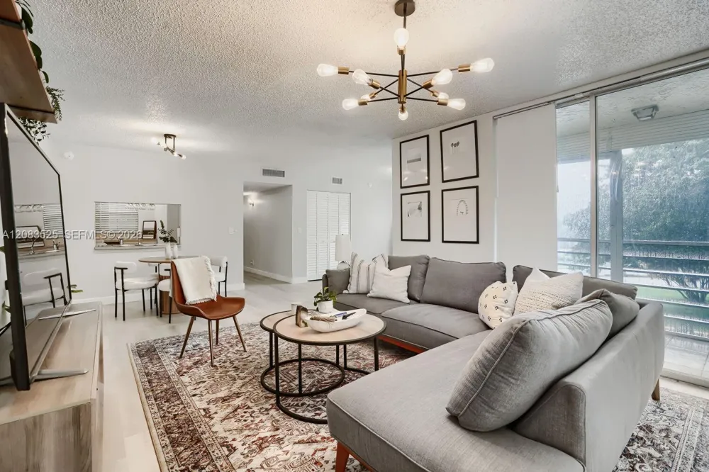 9311 Orange Grove Dr #316 Davie, FL 33324