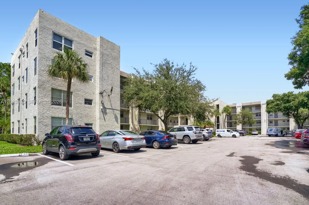 9311 Orange Grove Dr #316 Davie, FL 33324