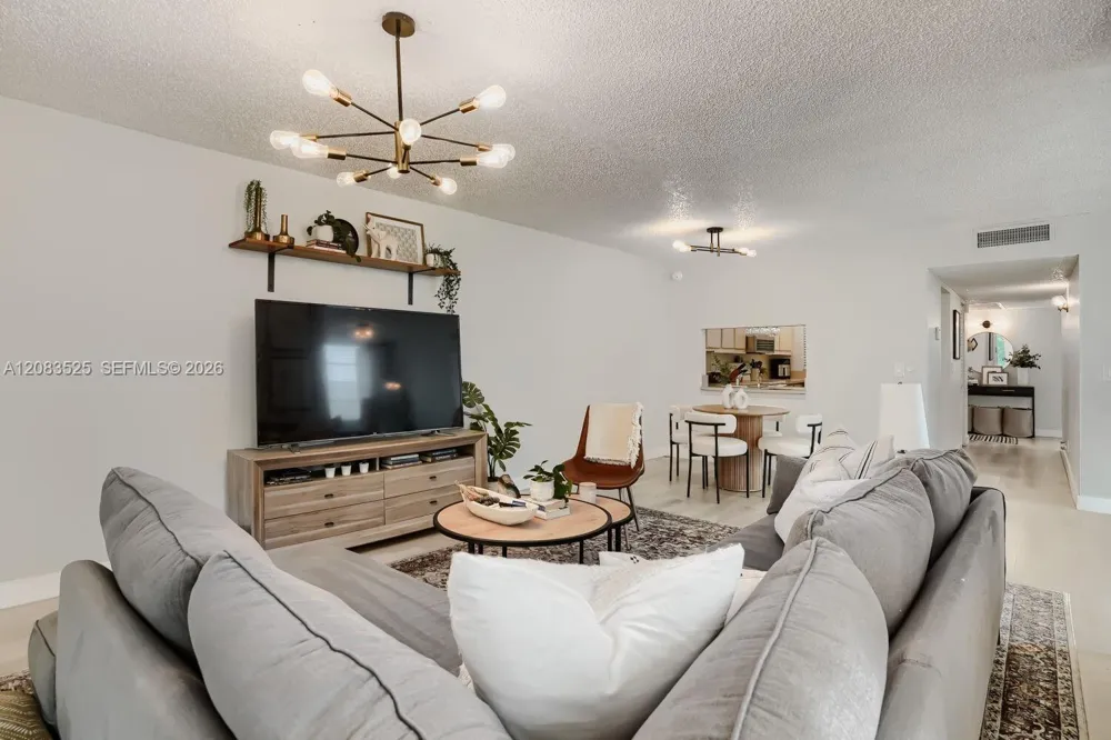9311 Orange Grove Dr #316 Davie, FL 33324