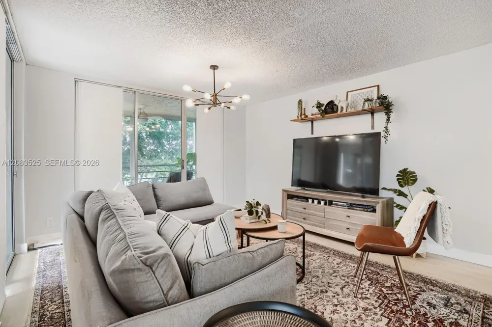 9311 Orange Grove Dr #316 Davie, FL 33324