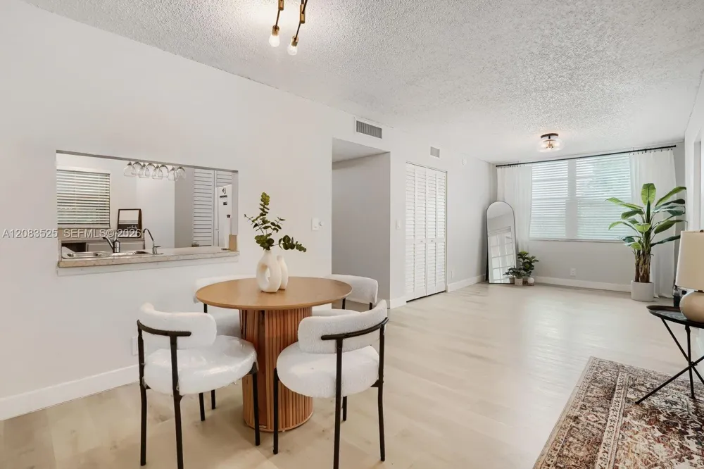9311 Orange Grove Dr #316 Davie, FL 33324