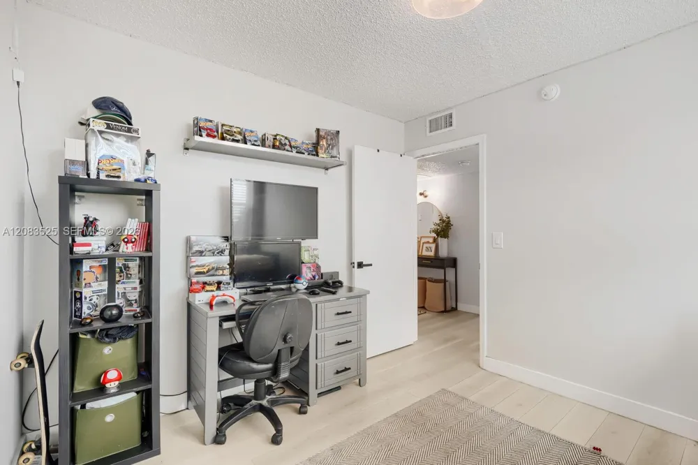 9311 Orange Grove Dr #316 Davie, FL 33324