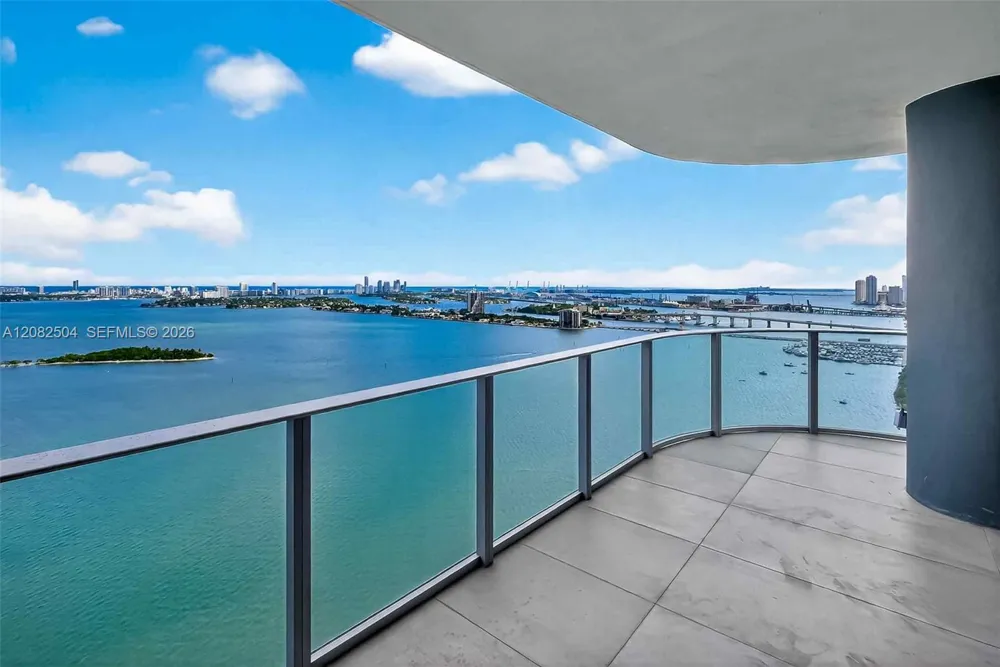 700 NE 24th St #3007 Miami, FL 33137