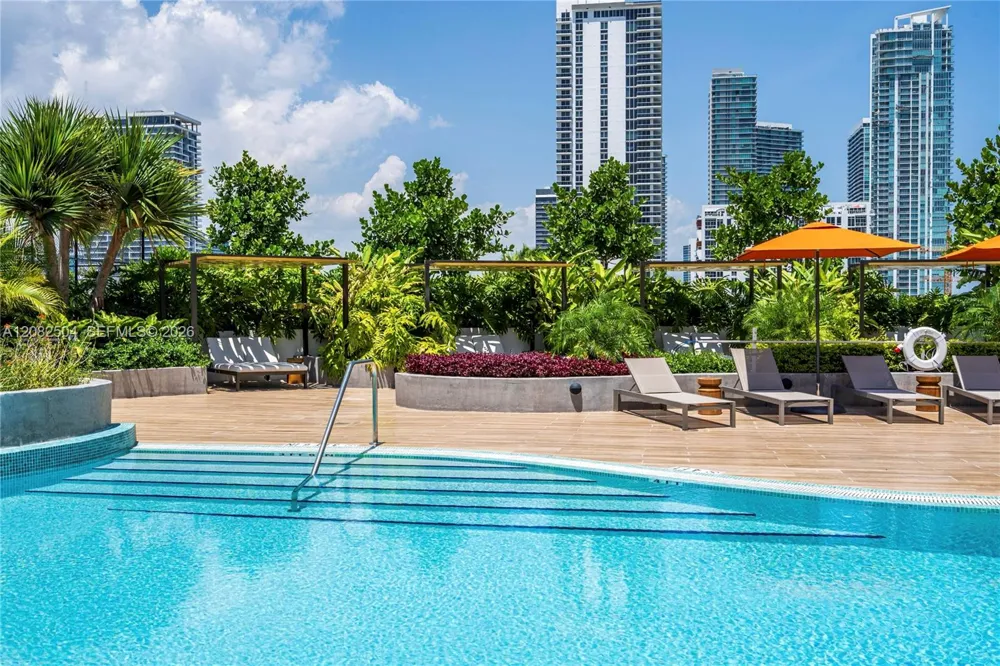 700 NE 24th St #3007 Miami, FL 33137