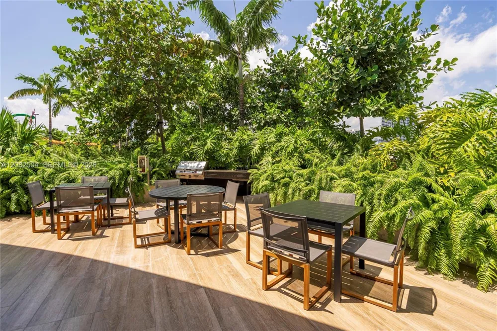 700 NE 24th St #3007 Miami, FL 33137