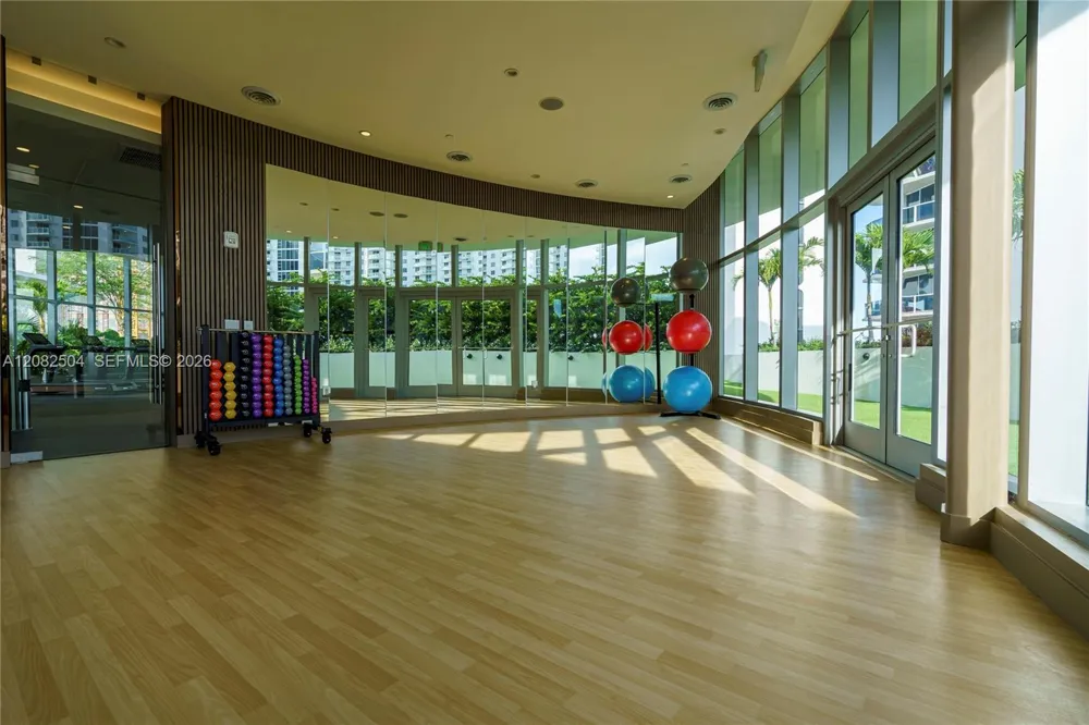 700 NE 24th St #3007 Miami, FL 33137