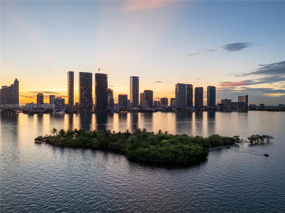700 NE 24th St #3007 Miami, FL 33137