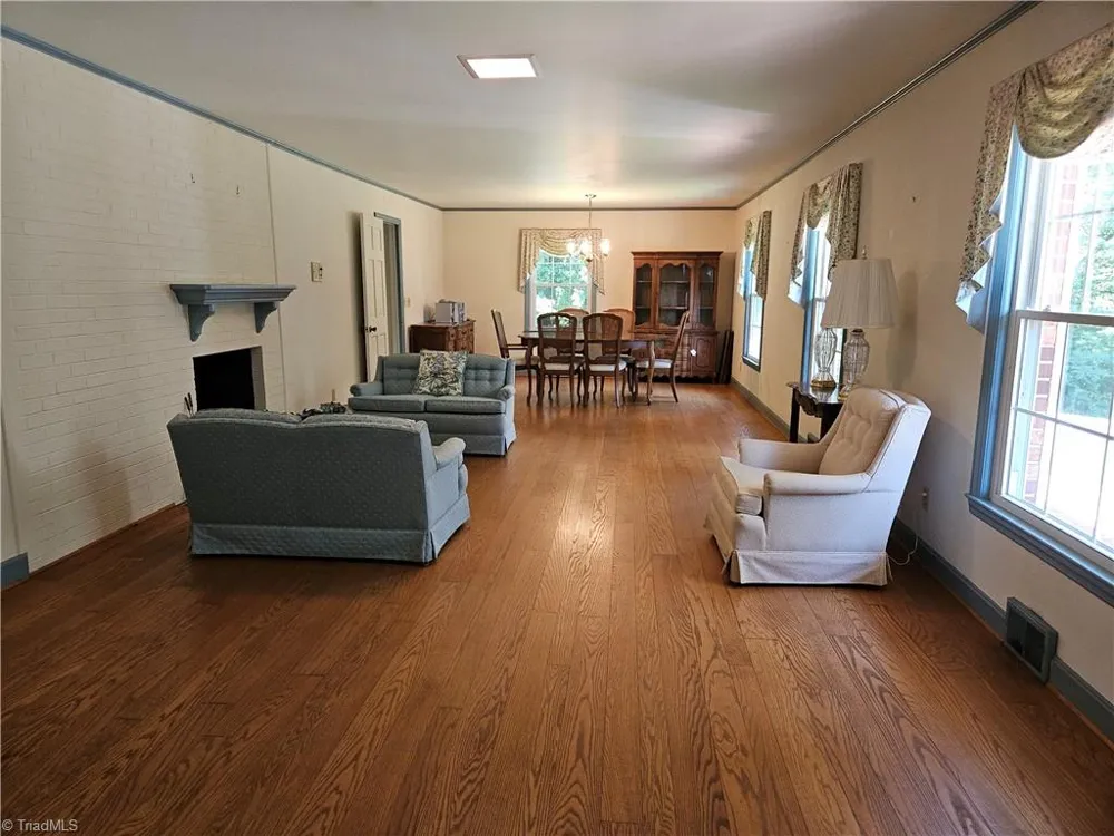 143 James Street Elkin, NC 28621
