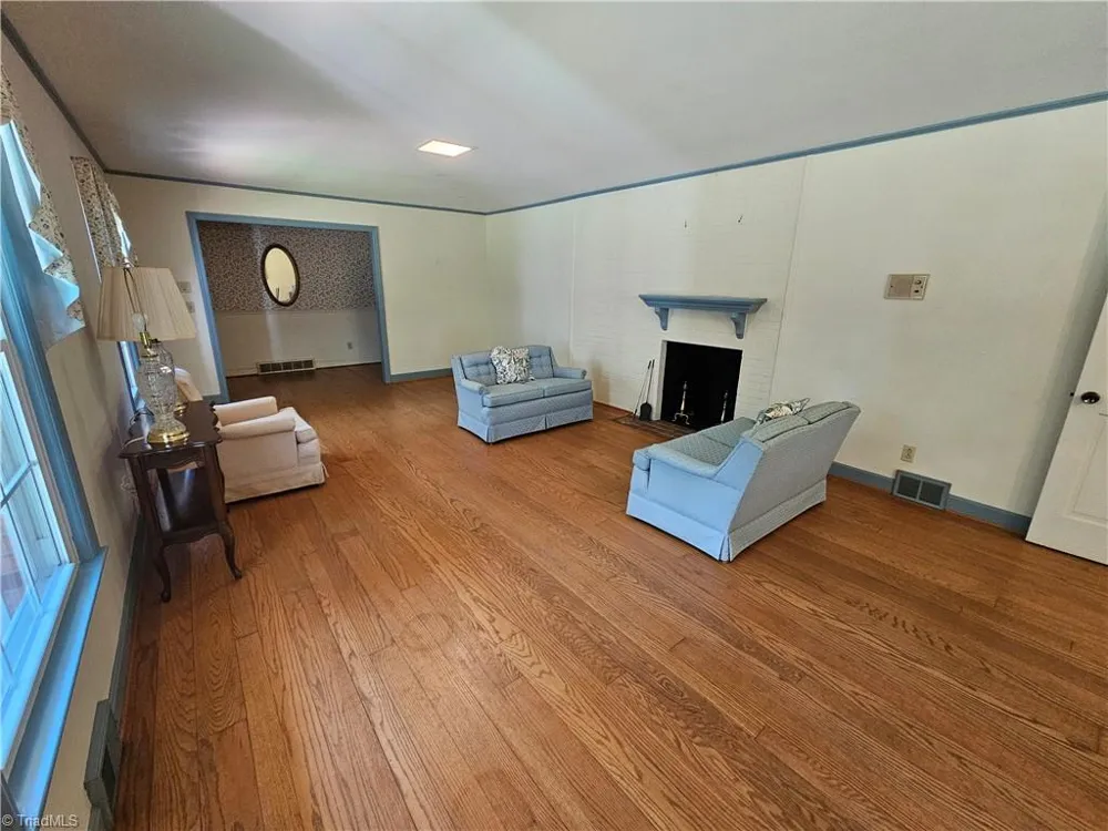 143 James Street Elkin, NC 28621