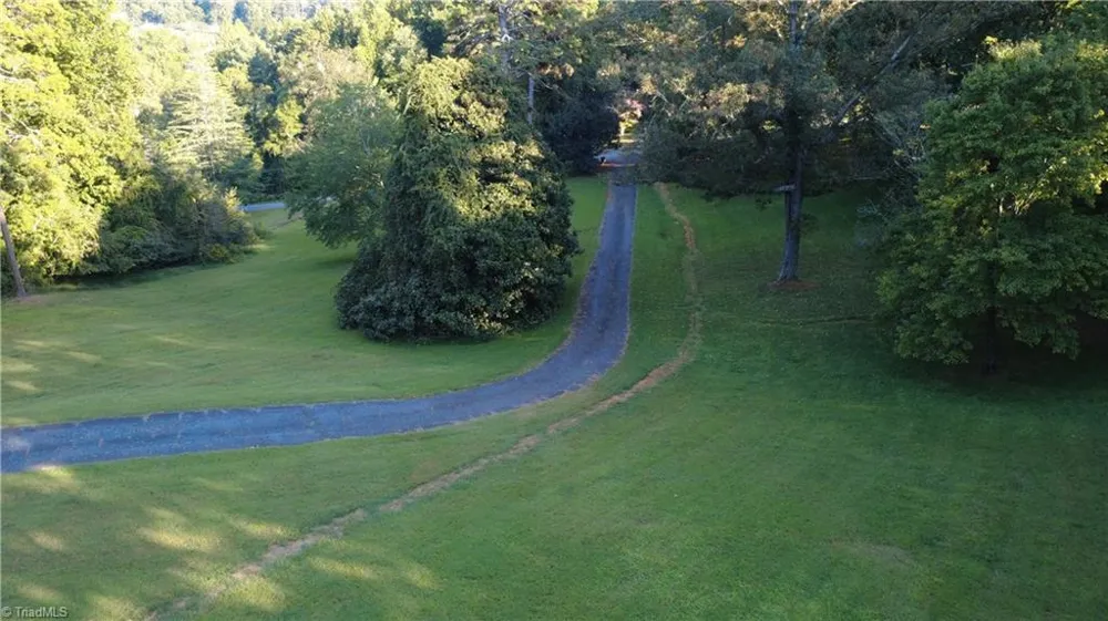 143 James Street Elkin, NC 28621