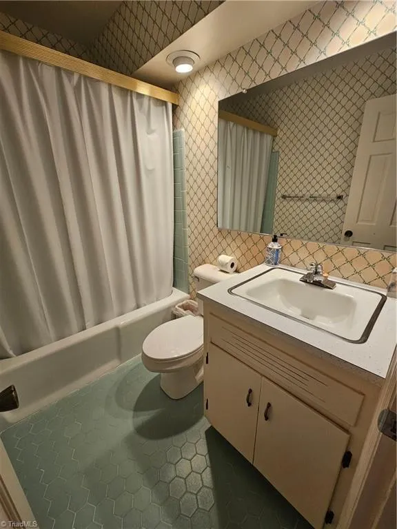 143 James Street Elkin, NC 28621