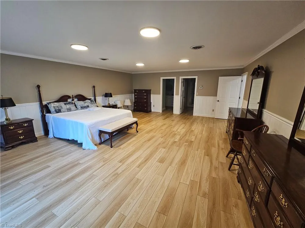 143 James Street Elkin, NC 28621