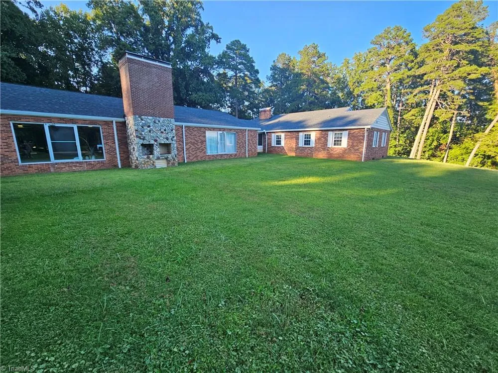 143 James Street Elkin, NC 28621