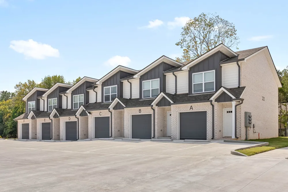313 Longshadow Trl #E Clarksville, TN 37043