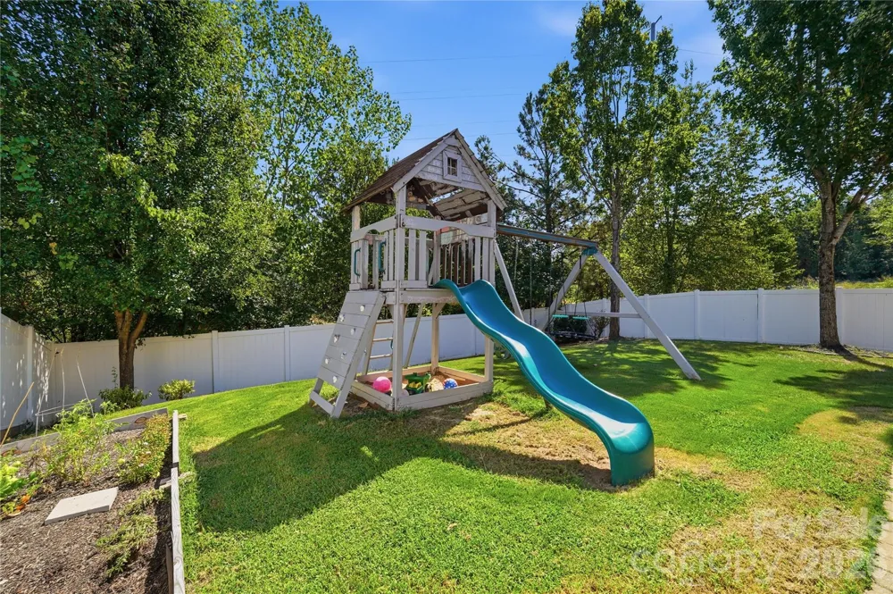 17120 Caldwell Track Drive Huntersville, NC 28078