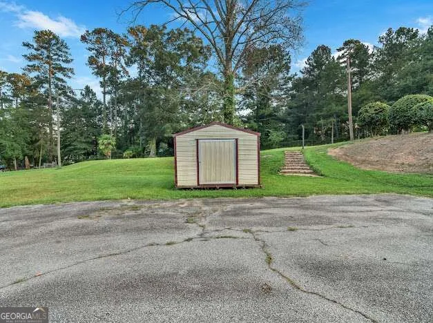 1973 Bethsaida RD Riverdale, GA 30296