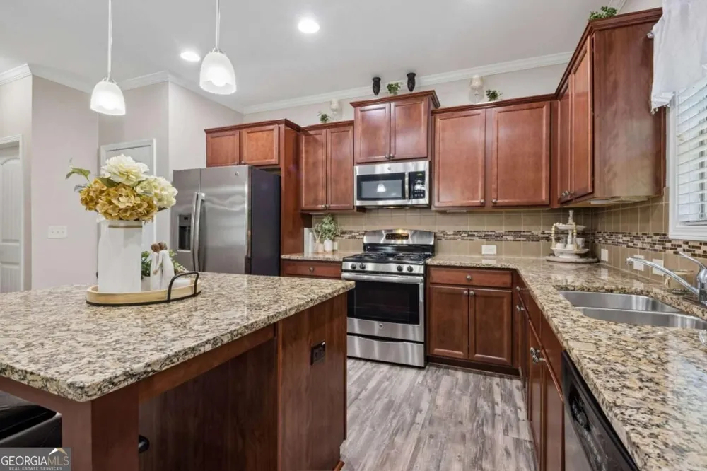 6872 Outrigger CT Flowery Branch, GA 30542