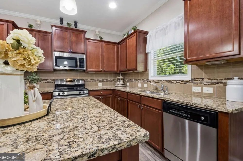 6872 Outrigger CT Flowery Branch, GA 30542