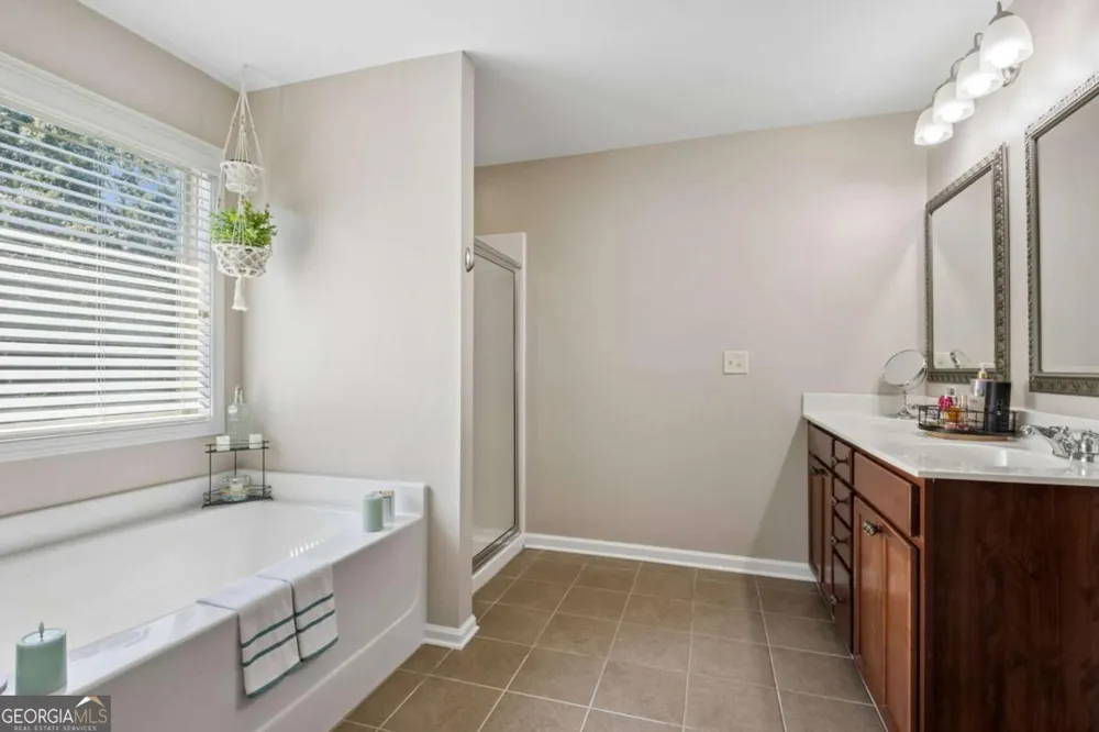 6872 Outrigger CT Flowery Branch, GA 30542