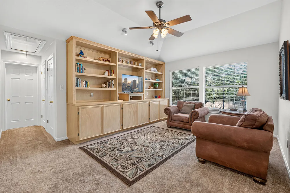 10505 Grand Oak Circle Austin, TX 78750