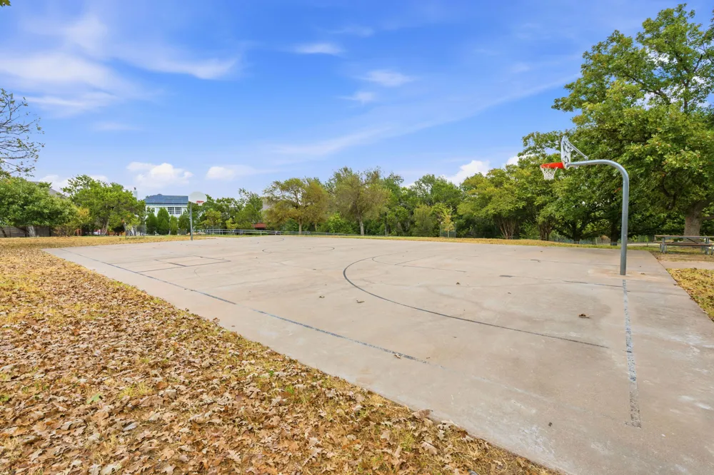 10505 Grand Oak Circle Austin, TX 78750