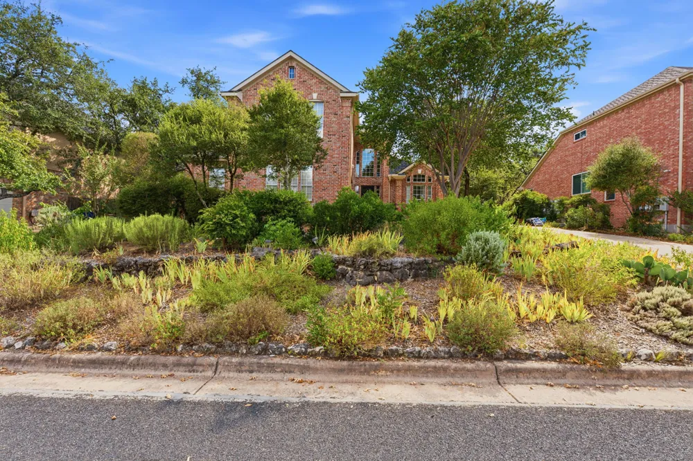 10505 Grand Oak Circle Austin, TX 78750