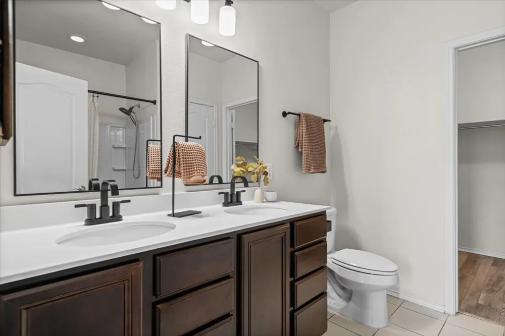 1113 Calla Lily Boulevard Leander, TX 78641