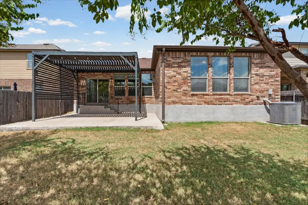1113 Calla Lily Boulevard Leander, TX 78641
